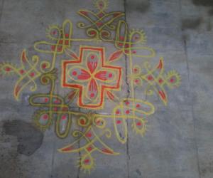 Rangoli: Aadi chevvai kolam!